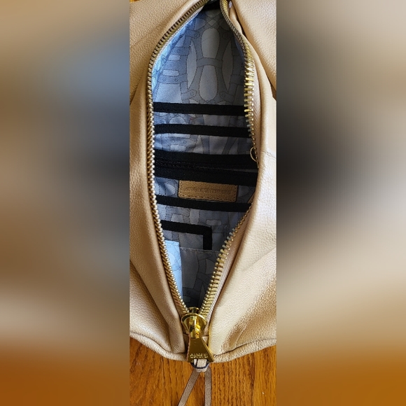 Aimee Kestenberg EUC women's stylish yellow bold zipfront backpack - Picture 6 of 14